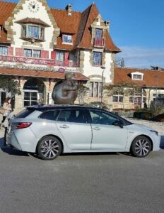 Une image contenant véhicule, Véhicule terrestre, plein air, roue Le contenu généré par l’IA peut être incorrect.